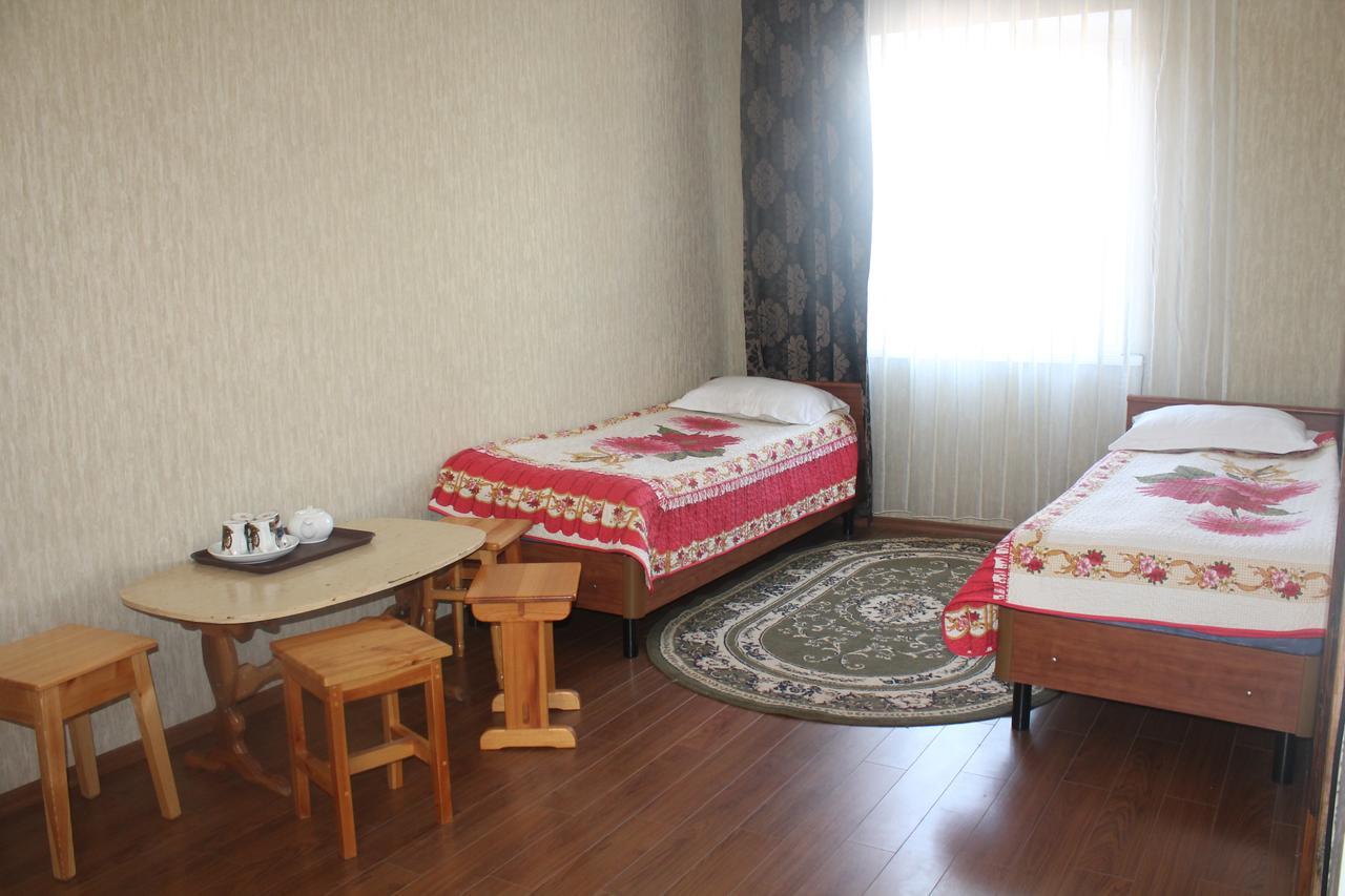 Hotel Адилет Cholpon-Ata Exterior foto