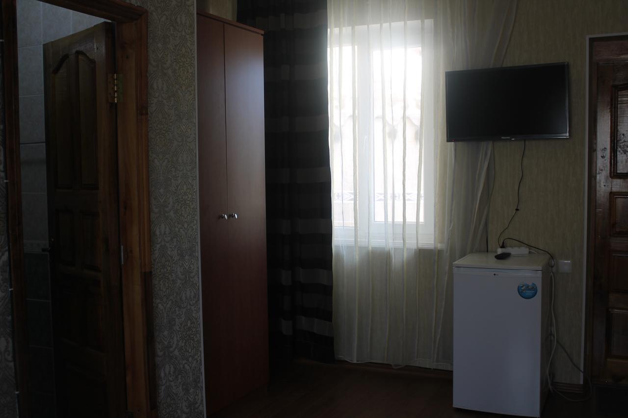 Hotel Адилет Cholpon-Ata Exterior foto